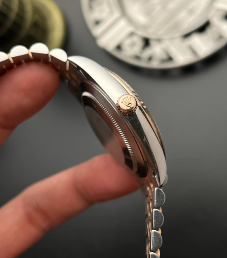 bao-lau-nen-sua-dong-ho-Rolex.png